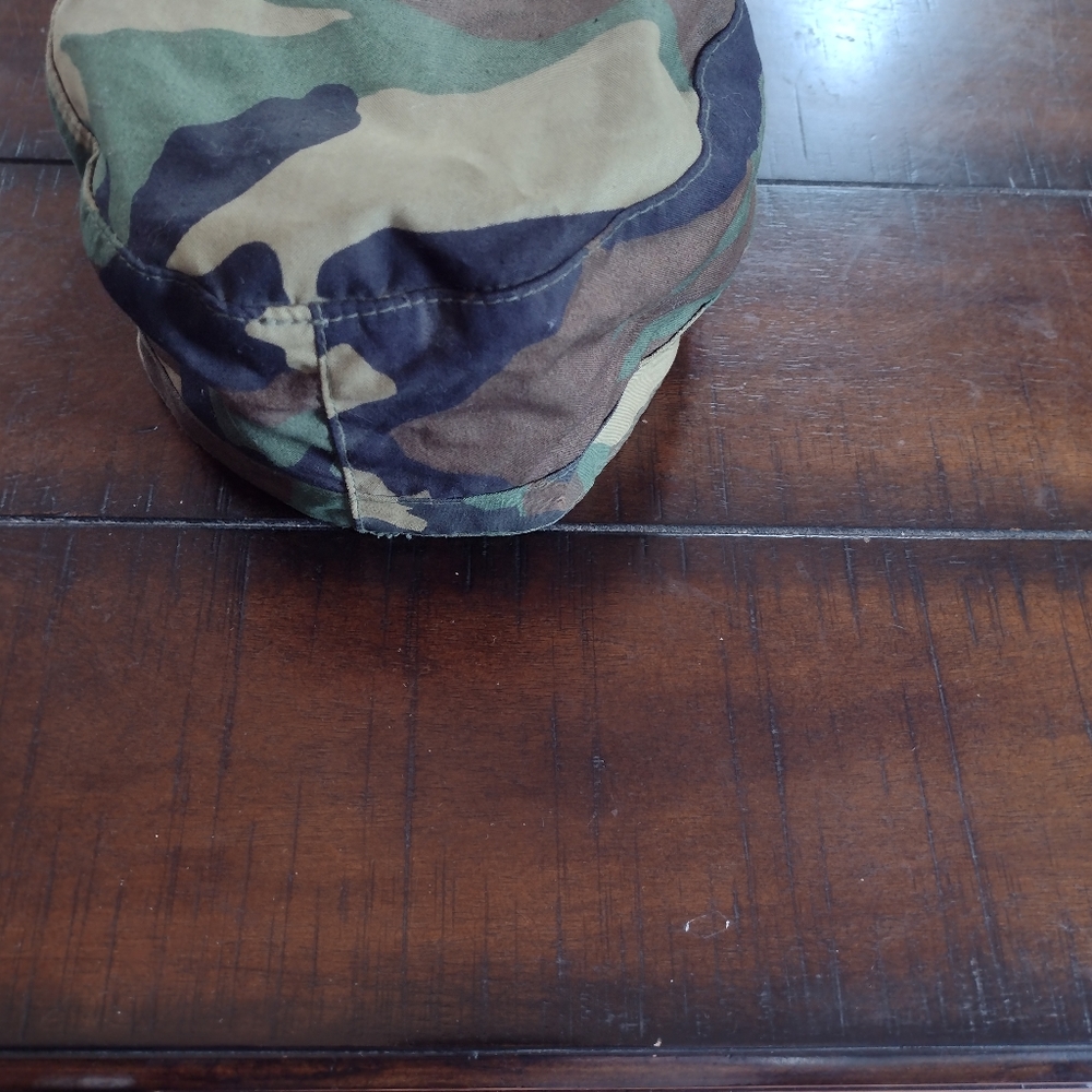 Cap Combat - Picture 2 of 3